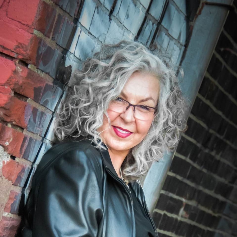 Meet your Posher, Marian
